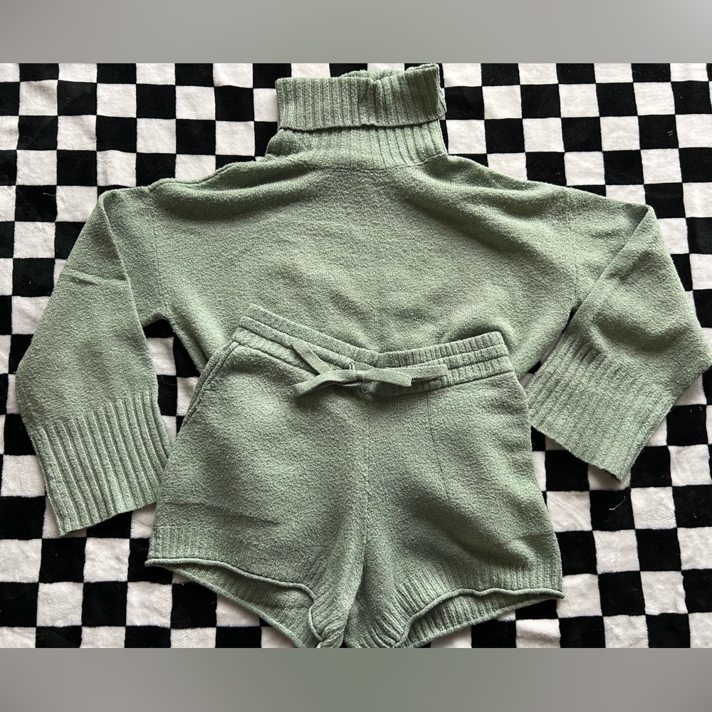 LC Lauren Conrad Sweater Sleep Set